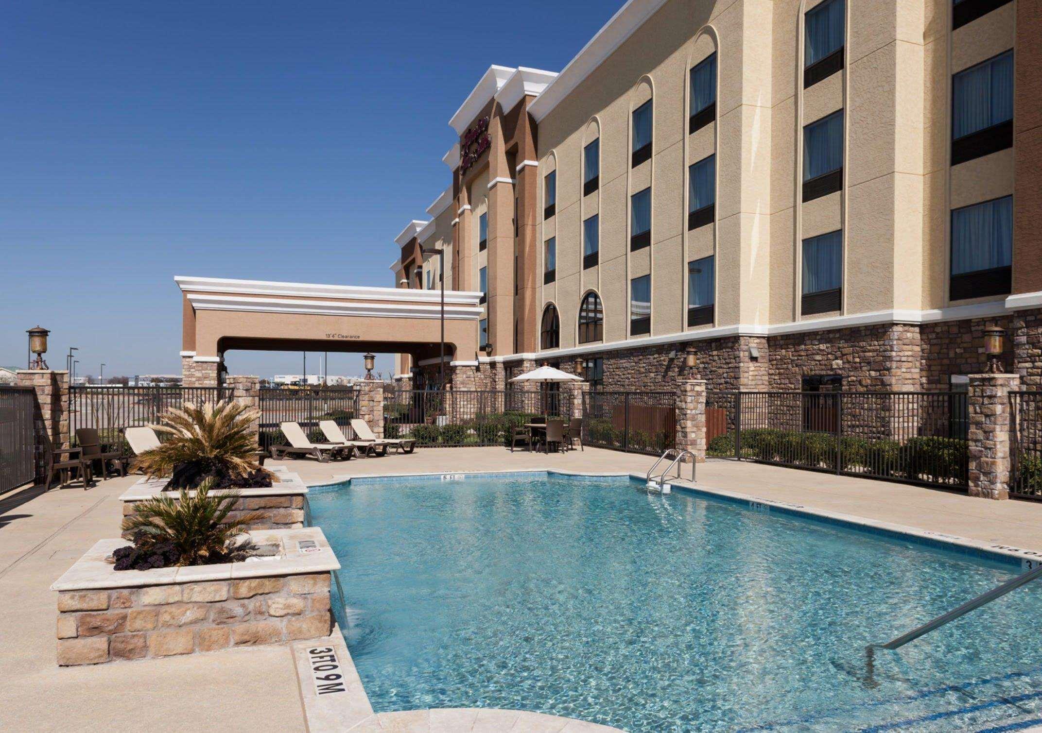 Hampton Inn & Suites Dallas-Arlington-South Екстериор снимка