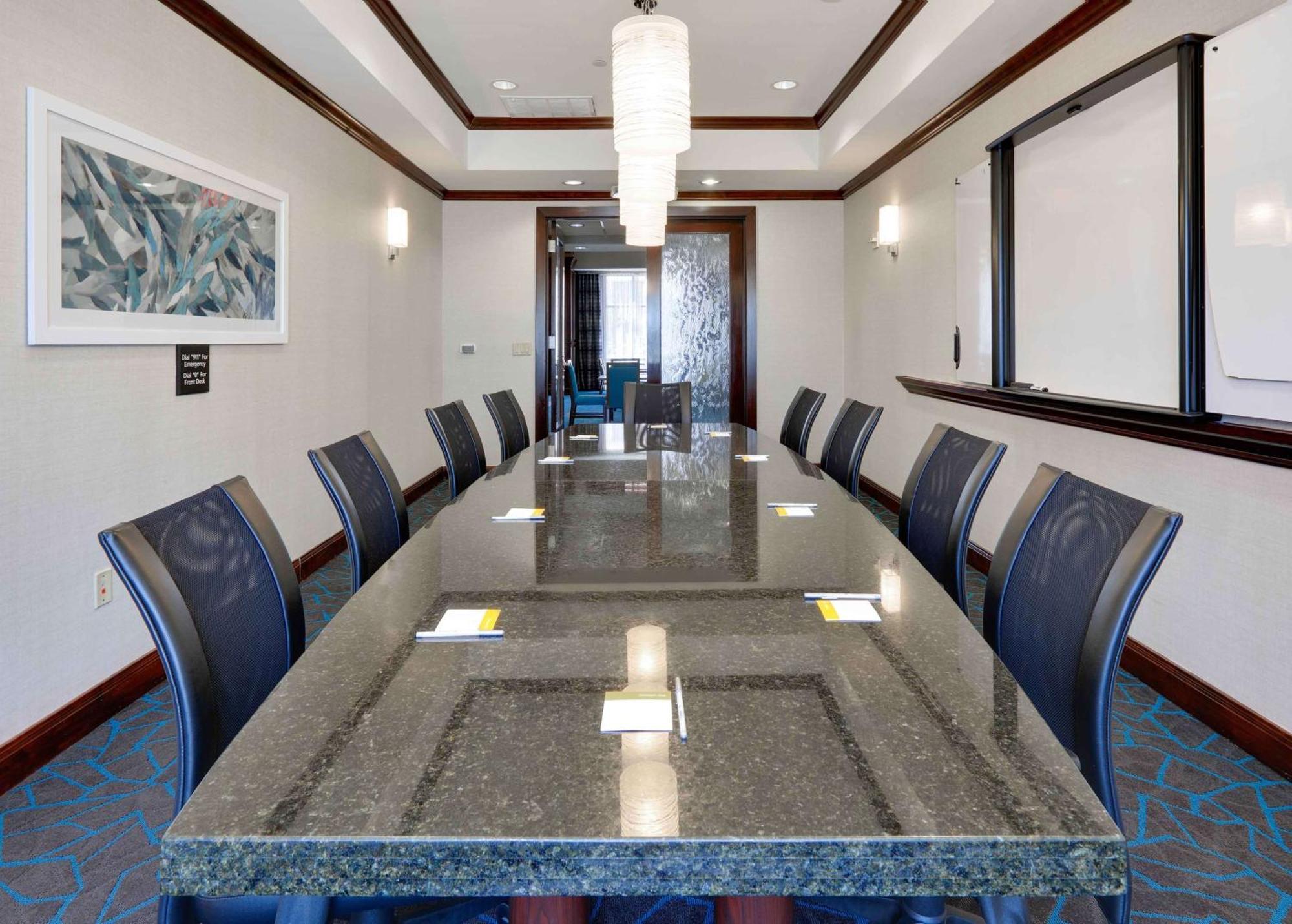 Hampton Inn & Suites Dallas-Arlington-South Екстериор снимка