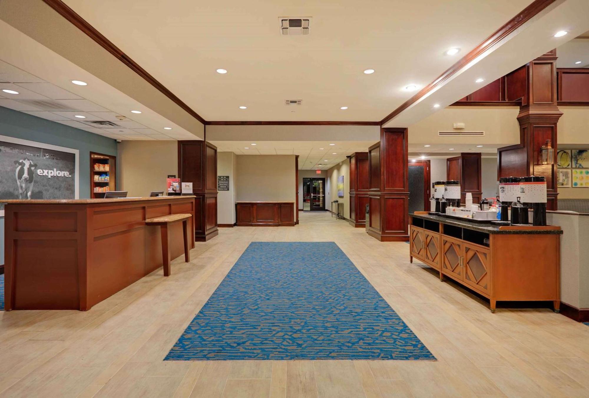 Hampton Inn & Suites Dallas-Arlington-South Екстериор снимка