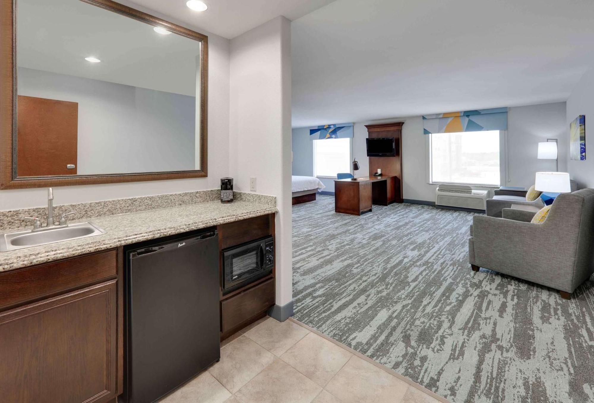 Hampton Inn & Suites Dallas-Arlington-South Екстериор снимка