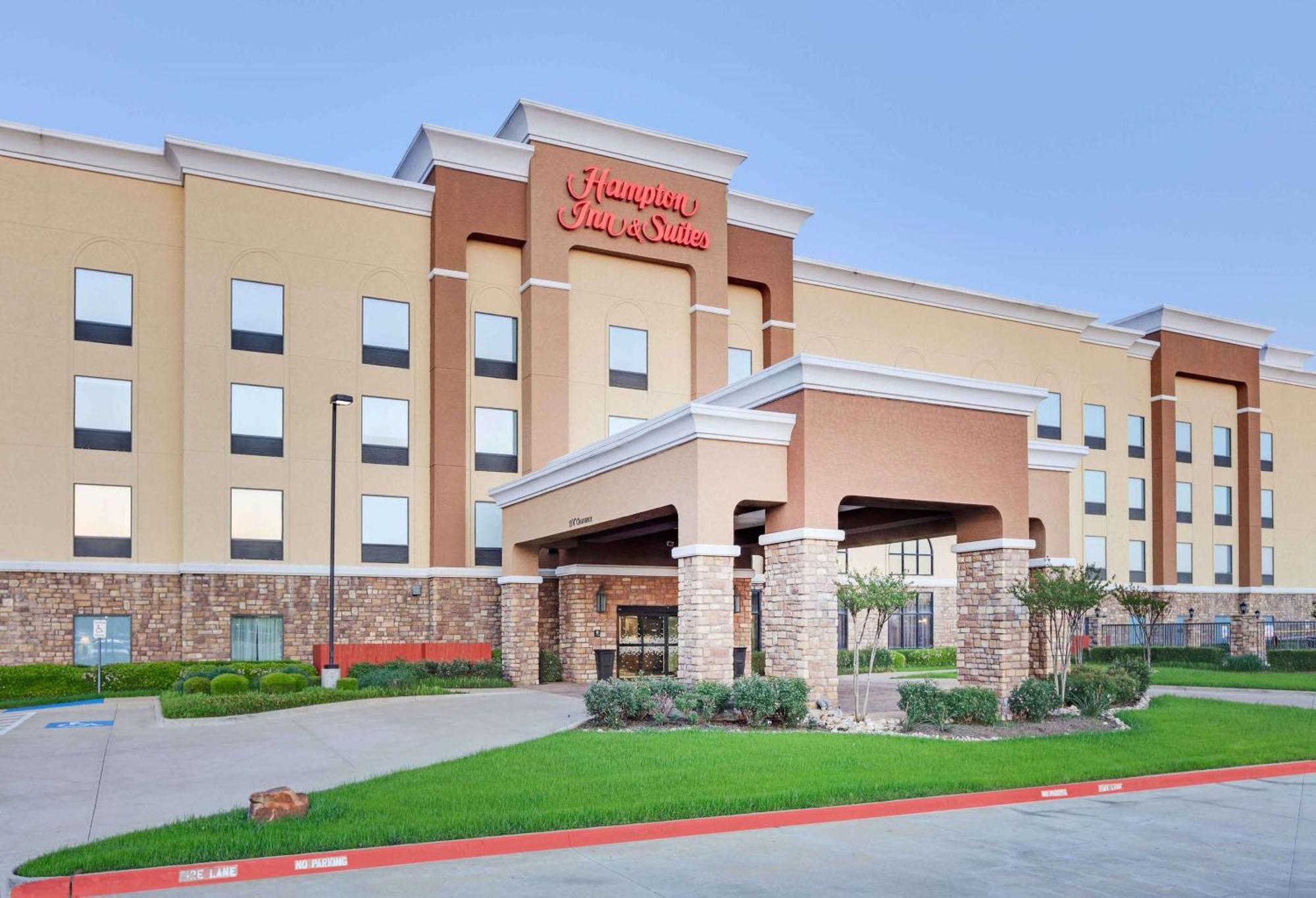 Hampton Inn & Suites Dallas-Arlington-South Екстериор снимка